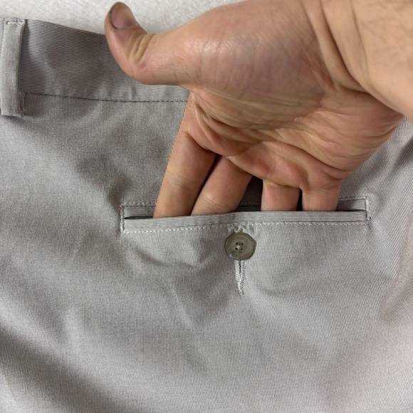 Mens Gray Micro Stripe Flat Front Golf Shorts Casual Performance Size 42 - Picture 14 of 16